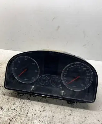 Volkswagen Touran I Speedometer (instrument cluster) 1T0920872A V0003000