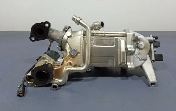 BMW X3 E83 EGR valve 8598309