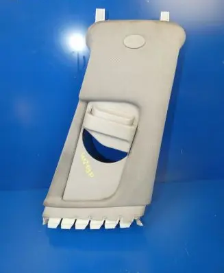 Mercedes-Benz CLS C219 (B) pillar trim (top)