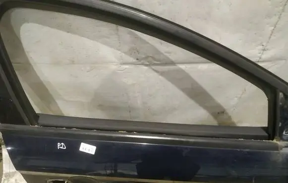 Ford Mondeo MK IV Front door glass trim molding 