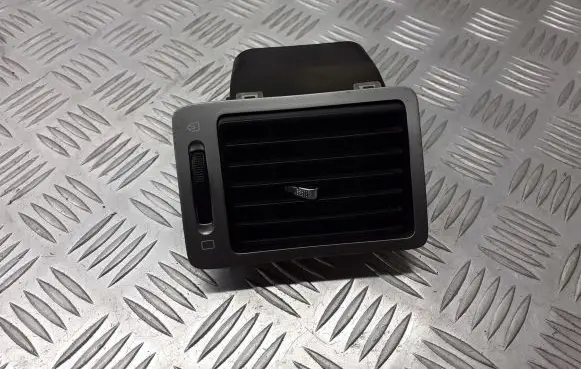 Peugeot 307 Dashboard side air vent grill/cover trim 9634499077