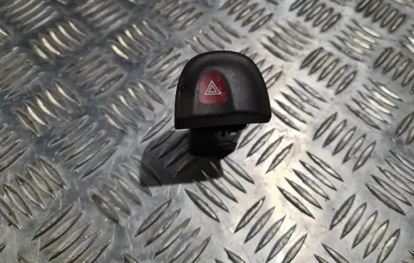 Renault Megane I Hazard light switch