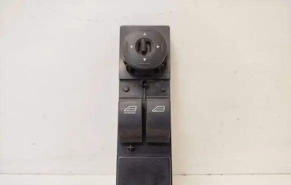 Ford Focus Electric window control switch 3M5T14529CE 03168003 L8A1C