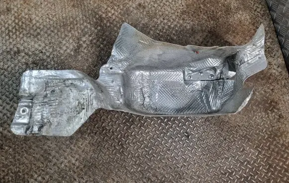 Exhaust heat shield