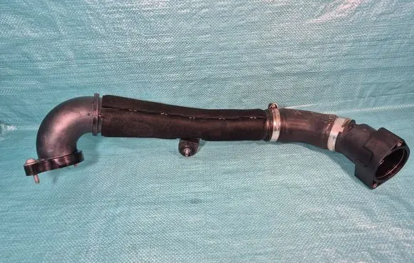Volkswagen Golf VII Intercooler hose/pipe 04L145762AD