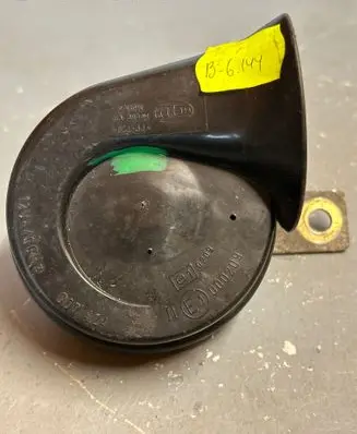 BMW 3 E36 Horn signal 70209 E1000209