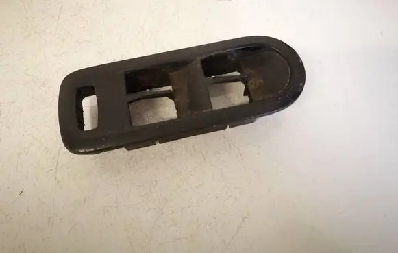 Renault Scenic II - Grand scenic II Front door window switch trim 8200160603