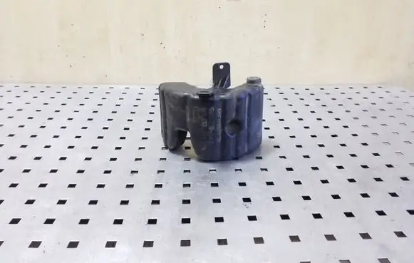 Vacuum air tank