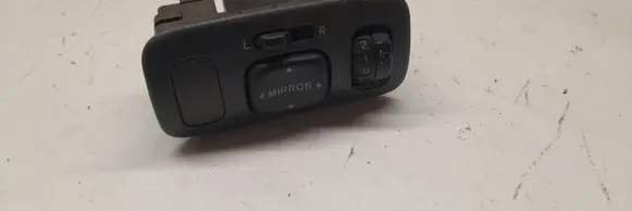 Toyota Yaris Headlight level height control switch