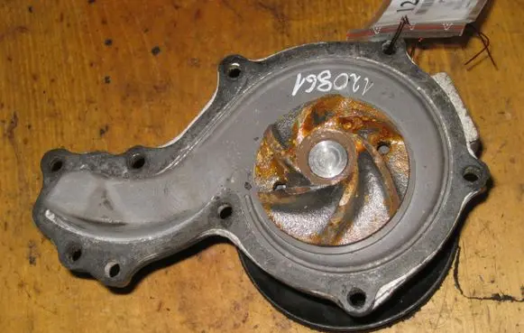 Volkswagen PASSAT B3 Water pump