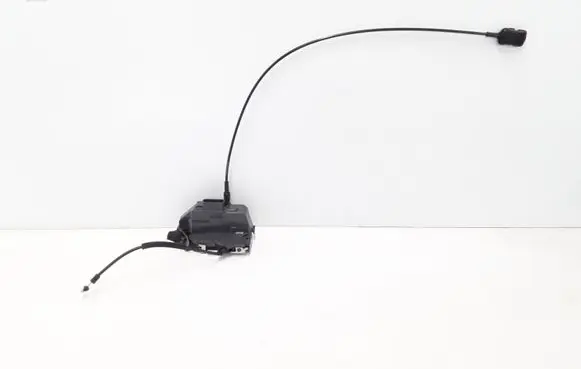 Renault Twingo II Front door lock 8200384971