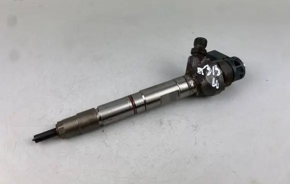 Audi A3 S3 8V Fuel injector 04L130277AE