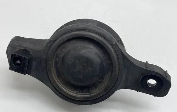 Subaru Outback (BT) Engine mount bracket 41022FL00A