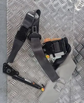 Opel Mokka Front seatbelt 42353690