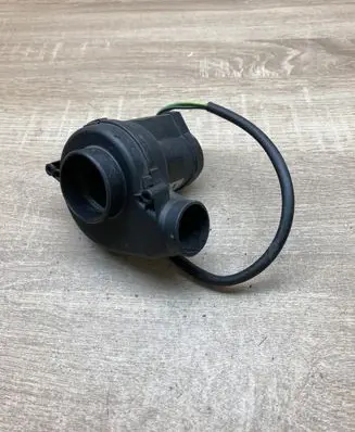 BMW 5 E39 Engine control unit/module fan 1745182 0130002831