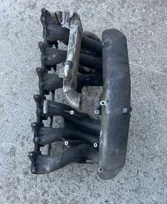 Mercedes-Benz E W211 Intake manifold A6130900237 6130900237