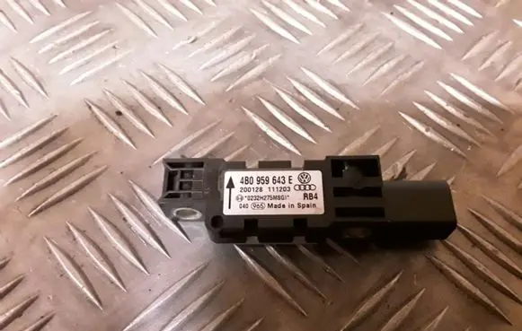 Audi A8 S8 D3 4E Airbag deployment crash/impact sensor 4B0959643E