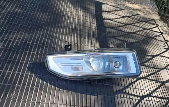 Nissan Qashqai Front fog light 261558995A L428802 90078634