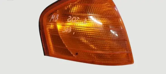 Mercedes-Benz C W202 Front indicator light 0152637 BOSCH 1305232922