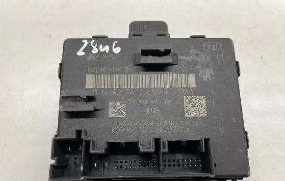 Audi A5 Door control unit/module 8W1959595D