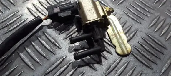 Mazda 626 Turbo solenoid valve K5T48279