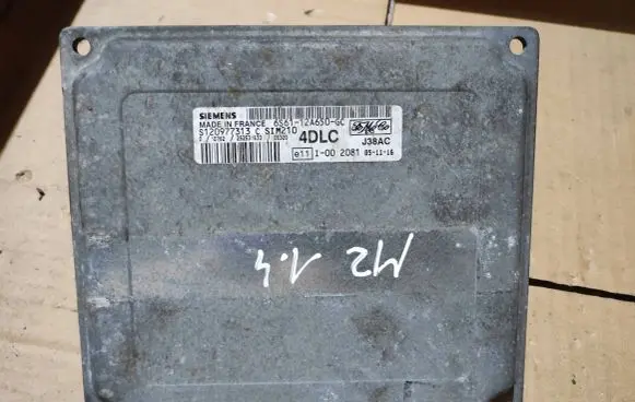 Ford Fiesta Engine control unit/module 6S6112A650GC