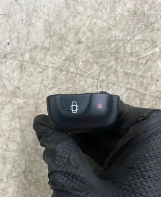 Renault Megane I Central locking switch button 8412428