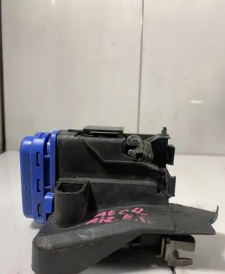 Audi A6 S6 C4 4A Rear door lock 8D0839015A