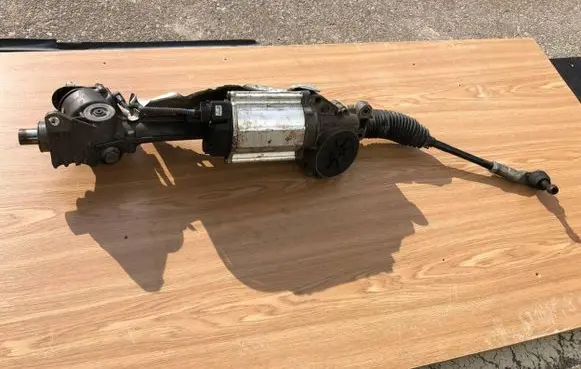 Volkswagen Golf Plus Steering rack 101013090427 9690261