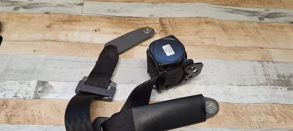 Volkswagen Transporter - Caravelle T4 Third row seat belt 04061