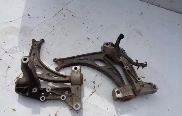 Mercedes-Benz C AMG W205 Front lower control arm/wishbone