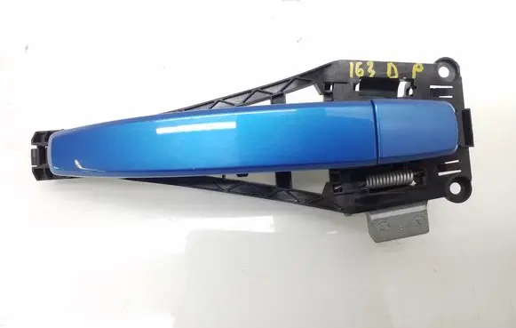 Opel Zafira B Front door exterior handle