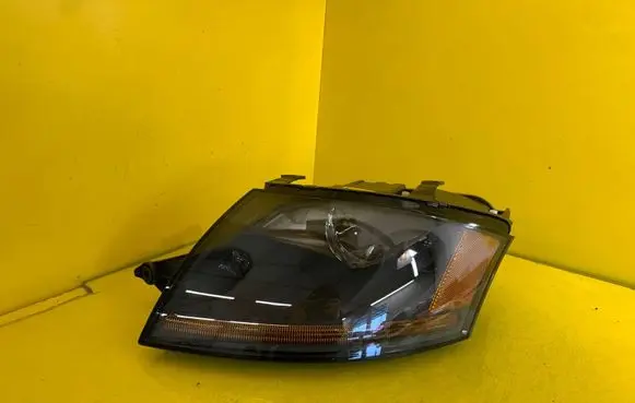 Audi TT Mk1 Headlight/headlamp 8N0941003BF