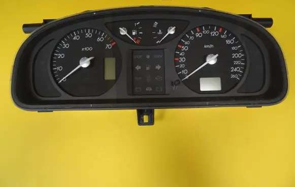 Renault Laguna II Speedometer (instrument cluster) 8200170299