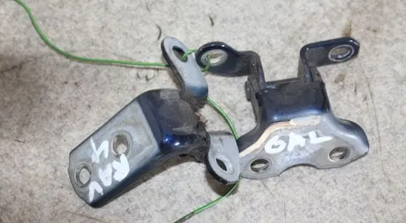 Toyota RAV 4 (XA30) Rear door hinge set 