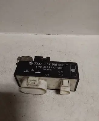 Volkswagen PASSAT B4 Coolant fan relay 357919506C
