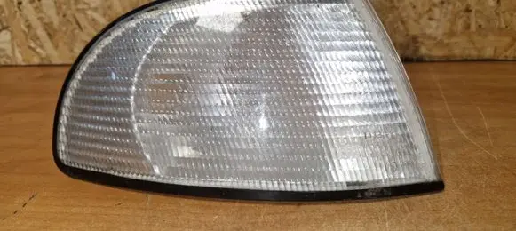 Audi A4 S4 B5 8D Front indicator light 084411514r