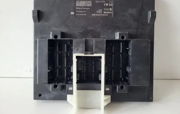Volkswagen Tiguan Comfort/convenience module 5Q0937084CE