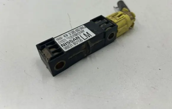 Nissan Almera N16 Airbag deployment crash/impact sensor 98831BU100 0285002068 YLBU1006131499