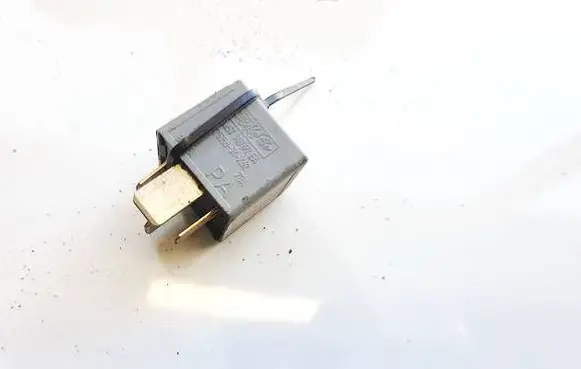 Land Rover Discovery 3 - LR3 Other relay 5M5T14B192EA V23136J4X62