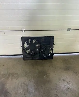 Audi Q7 4L Radiator cooling fan shroud 7L0121203H