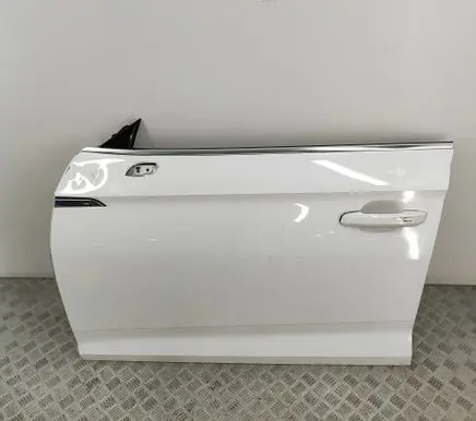 Audi A5 Front door 8W8831051D