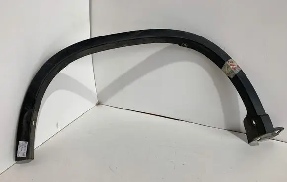 Nissan X-Trail T30 Rear arch trim 768563UB0H 0723