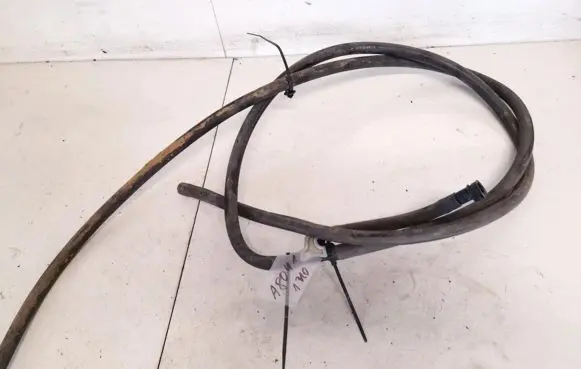 Mercedes-Benz CLS C219 Engine coolant pipe/hose