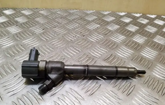 Hyundai i40 Fuel injector 338002A800 0445110411