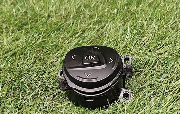 Ford Escape III Steering wheel buttons/switches AM5T14K147AA