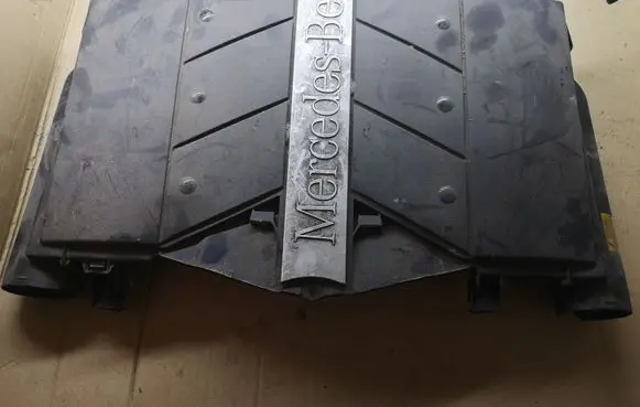Mercedes-Benz E W211 Engine cover (trim) A1120940004