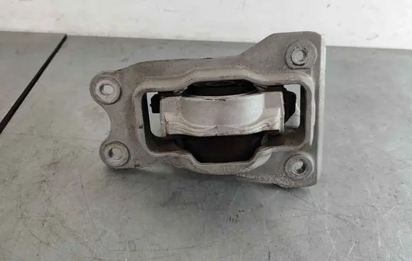 Volvo S90, V90 Engine mounting bracket 31460716 32255204 31339949