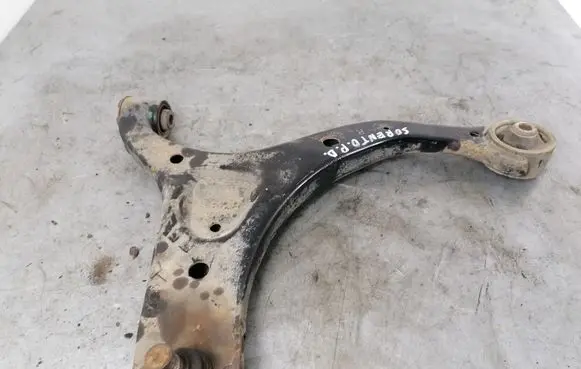 KIA Sorento Front lower control arm/wishbone