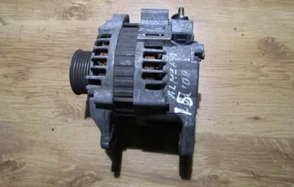 Nissan Almera N16 Generator/alternator